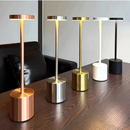 Luminária de Mesa LED Moderna – Iluminação Confortável para Estudo e Trabalho