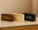 Relógio digital de mesa Angel & Home com display LED decorativo e função de despertador, ideal para ambientes modernos.
