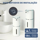 Dispenser automático de sabonete em espuma Wiio com sensor sem toque e recarregável por USB, mostrando o dispositivo em uso.