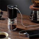 Moedor elétrico portátil USB da Angel & Home, com corpo compacto e lâminas para moer especiarias e grãos.