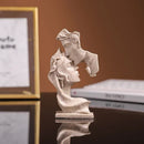 Escultura decorativa de amantes beijando, estatueta de parede da Angel & Home, arte decorativa para ambientes internos.