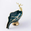 Saboneteira para banheiro em cerâmica decorativa, da Angel & Home, ideal para pia de banheiro com estilo elegante e funcional.