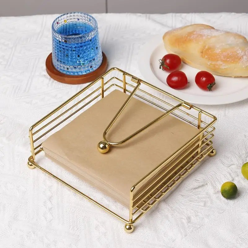 Porta guardanapos moderno em ferro da Angel & Home, com design elegante e acabamento em ferro preto para decoração de mesa.