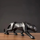 Estátua decorativa de pantera em resina com design geométrico moderno para sala ou escritório, da marca Angel & Home