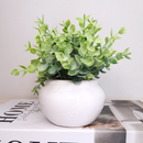 Vasinho de cerâmica com folhagem de eucalipto artificial para decoração