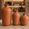 Kit Trio de vasos Duna Premium em cerâmica, vasos decorativos de luxo para sala e mesa, com acabamento elegante.